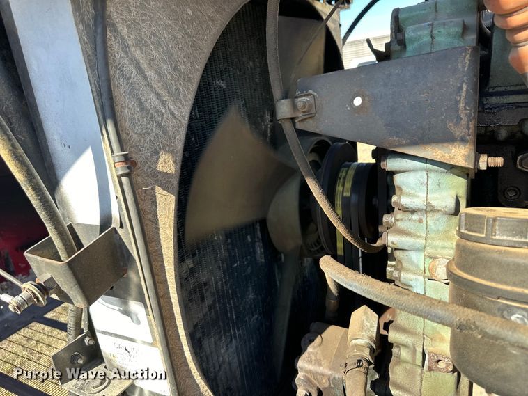 image for item OI9338 1992 Peterbilt 379 semi truck