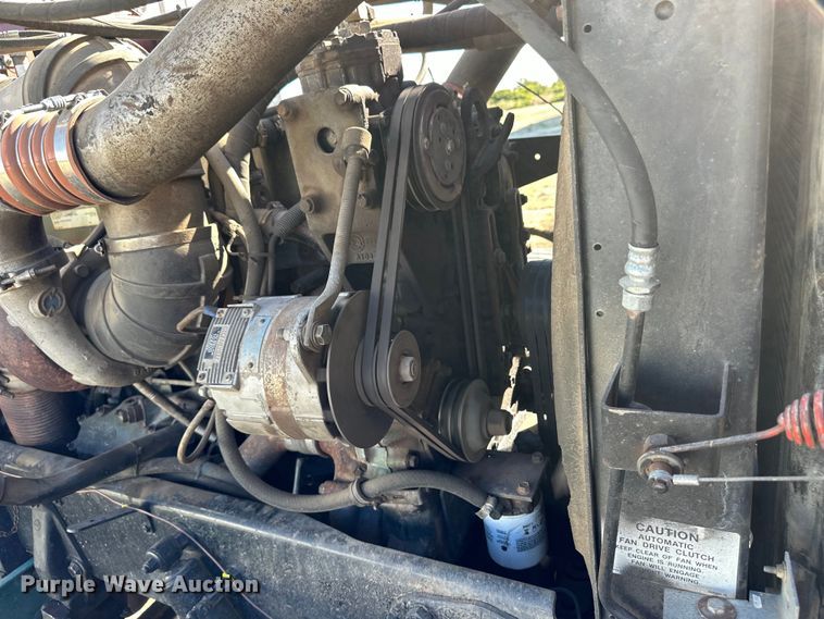 image for item OI9338 1992 Peterbilt 379 semi truck