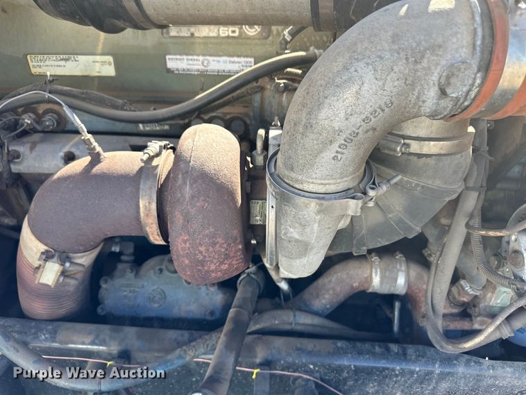 image for item OI9338 1992 Peterbilt 379 semi truck