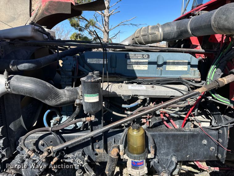 image for item OI9339 2003 Freightliner FLD semi truck