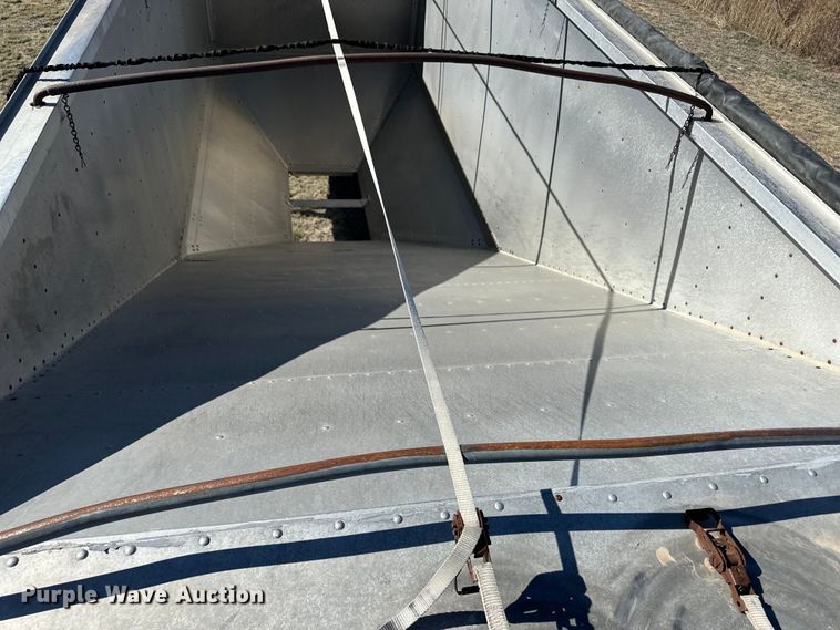 image for item OI9340 1998 Timpte grain trailer