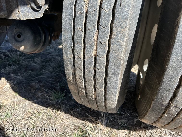 image for item OI9340 1998 Timpte grain trailer