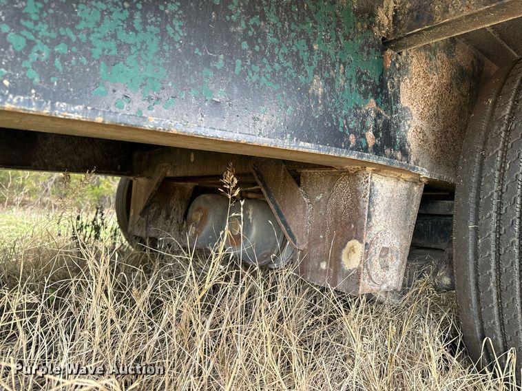 image for item OJ9487 1989 Transcraft DTLM 22-48 drop deck trailer