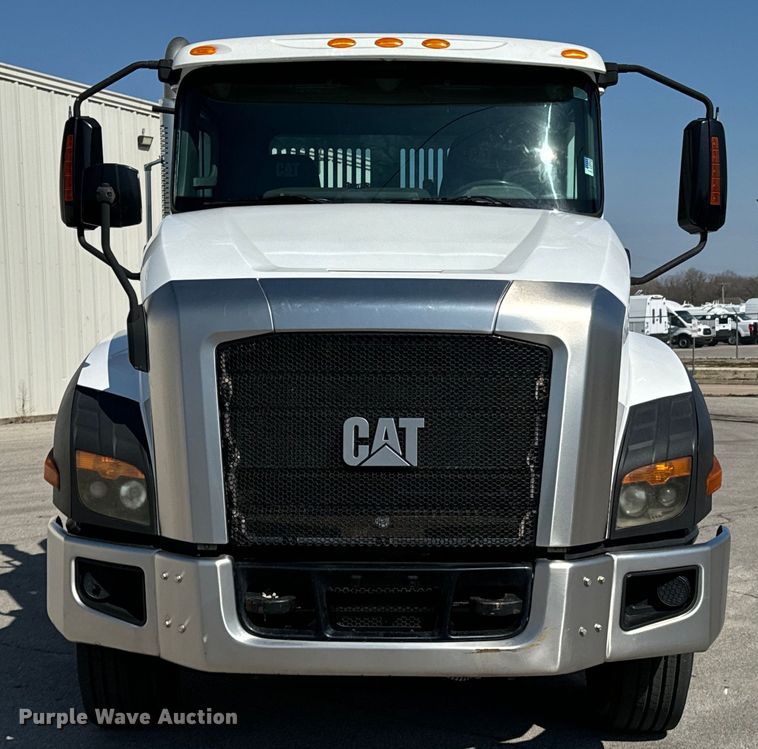 image for item OJ9671 2015 Caterpillar CT600S rollback truck