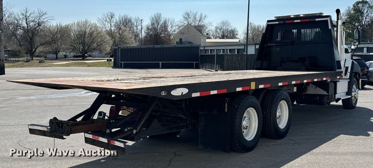 image for item OJ9671 2015 Caterpillar CT600S rollback truck