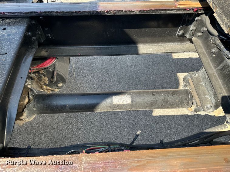 image for item OJ9671 2015 Caterpillar CT600S rollback truck