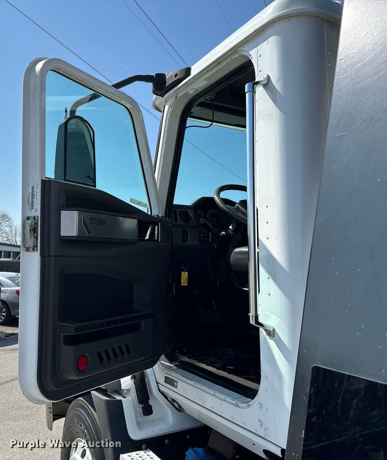 image for item OJ9671 2015 Caterpillar CT600S rollback truck