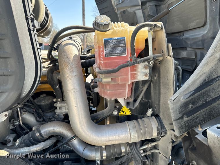 image for item OJ9671 2015 Caterpillar CT600S rollback truck