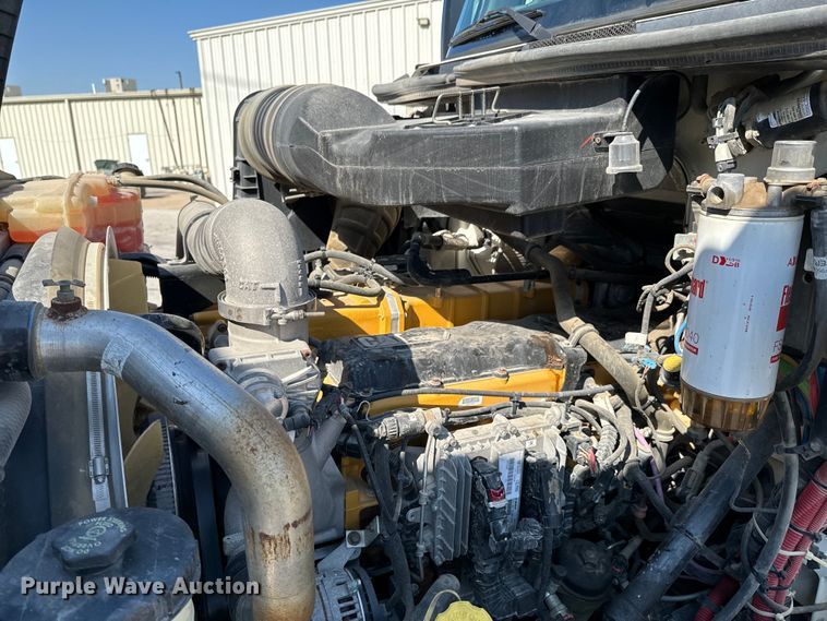 image for item OJ9671 2015 Caterpillar CT600S rollback truck