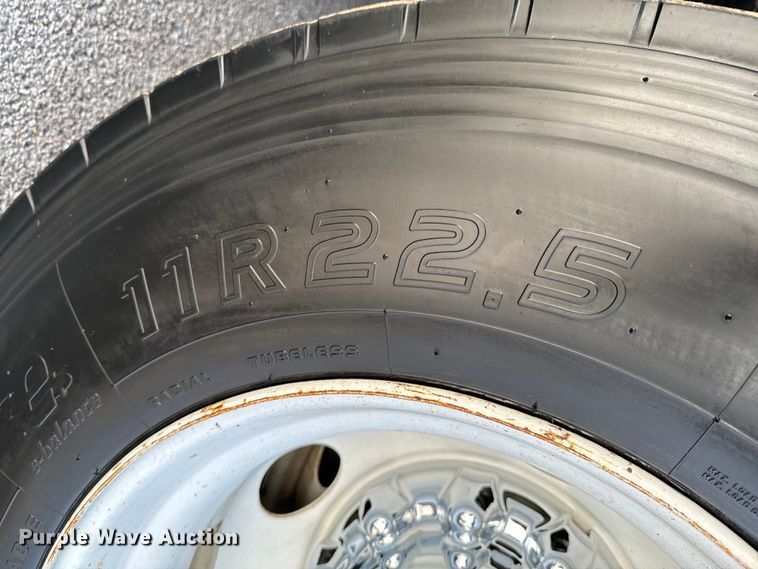 image for item OJ9671 2015 Caterpillar CT600S rollback truck