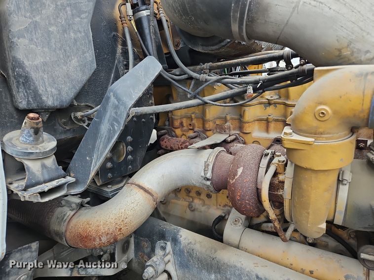 image for item OK9858 1995 Freightliner  FLD120 semi truck