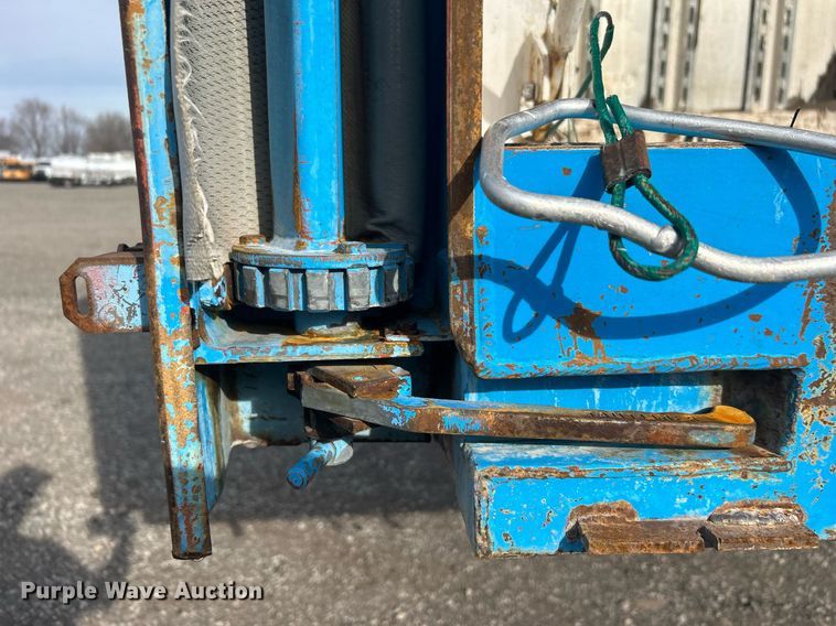 image for item OM9205 2015 Great Dane GP40 side curtain trailer