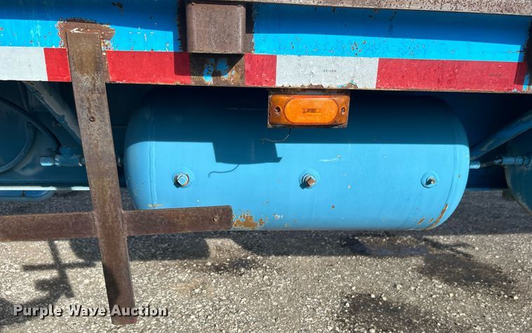 image for item OM9205 2015 Great Dane GP40 side curtain trailer