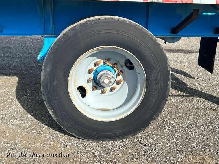 image for item OM9205 2015 Great Dane GP40 side curtain trailer