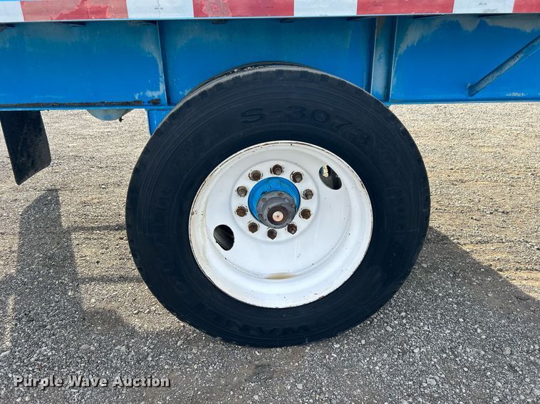 image for item OM9205 2015 Great Dane GP40 side curtain trailer