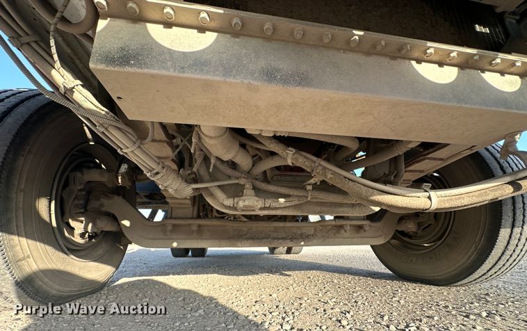 image for item OM9462 2020 Autocar XSpotter  yard truck