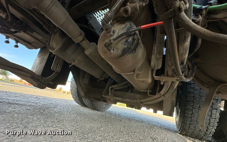 image for item OM9462 2020 Autocar XSpotter  yard truck