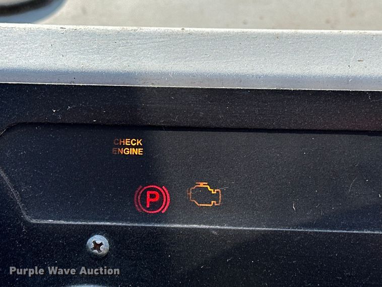 image for item OM9462 2020 Autocar XSpotter  yard truck