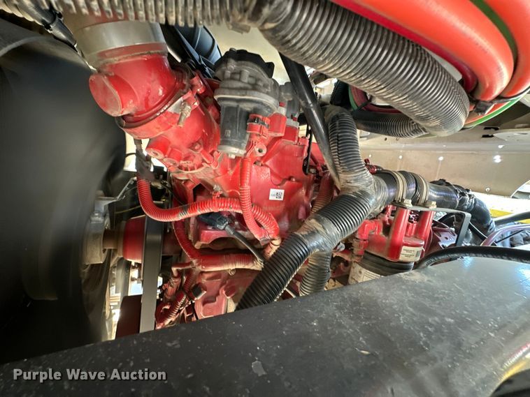 image for item OM9462 2020 Autocar XSpotter  yard truck