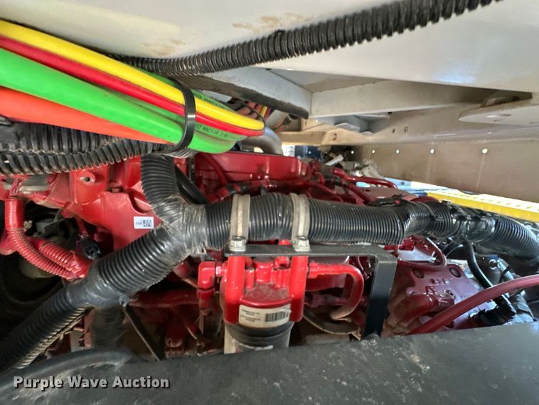 image for item OM9462 2020 Autocar XSpotter  yard truck