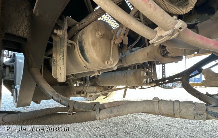 image for item OM9462 2020 Autocar XSpotter  yard truck