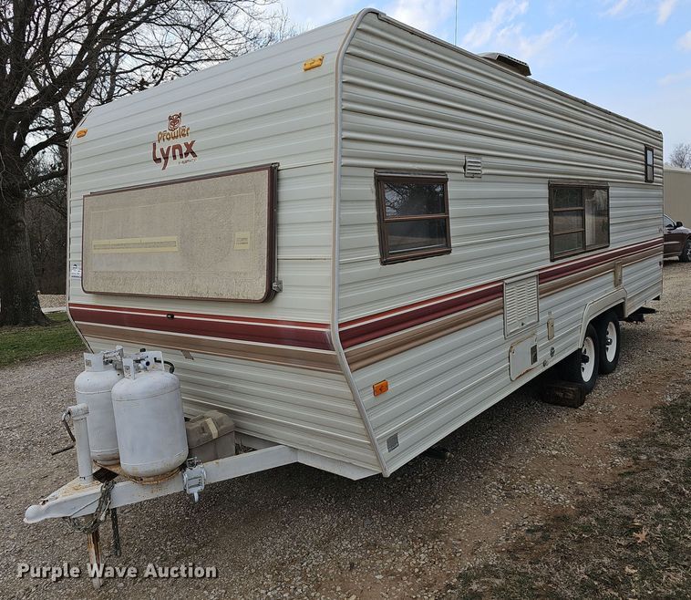 image for item DM1551 1988 Prowler Lynx 24C camper