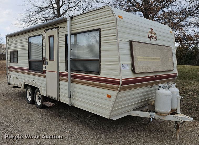 image for item DM1551 1988 Prowler Lynx 24C camper