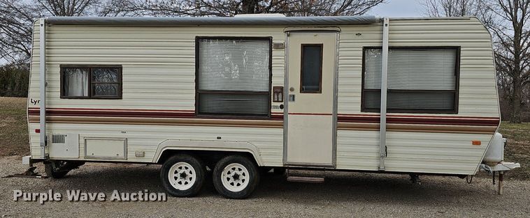 image for item DM1551 1988 Prowler Lynx 24C camper