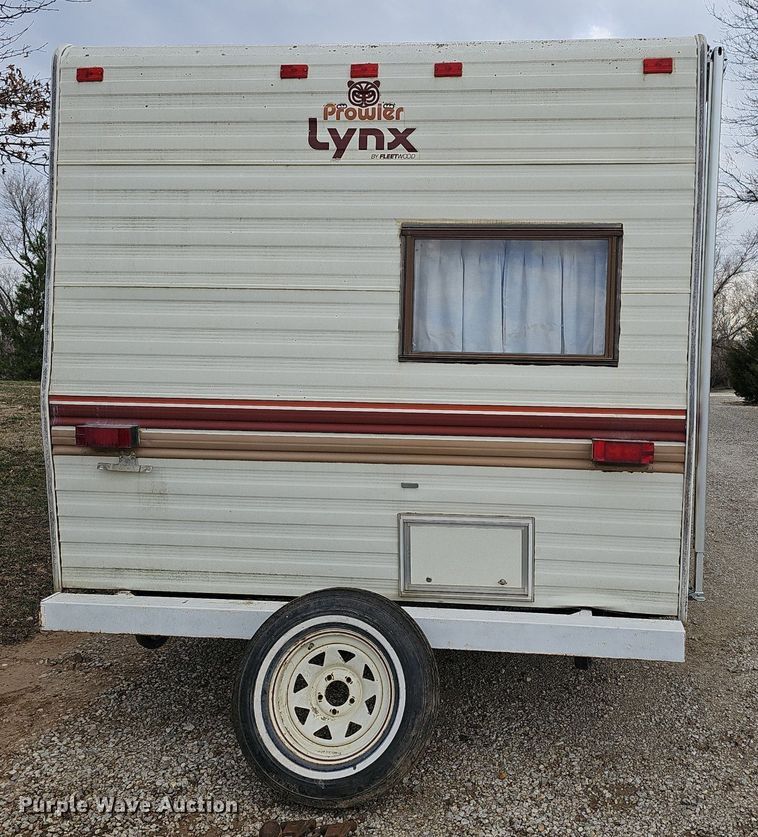image for item DM1551 1988 Prowler Lynx 24C camper
