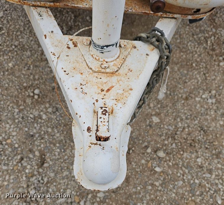 image for item DM1551 1988 Prowler Lynx 24C camper