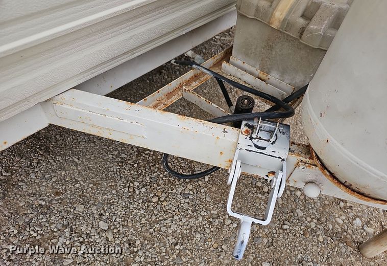 image for item DM1551 1988 Prowler Lynx 24C camper