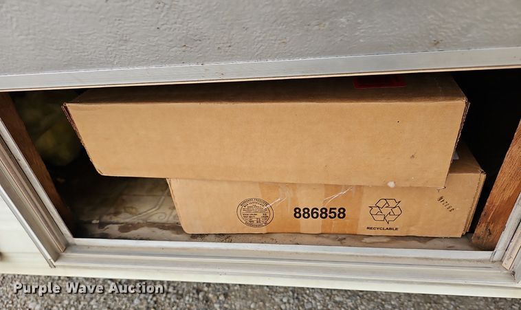 image for item DM1551 1988 Prowler Lynx 24C camper