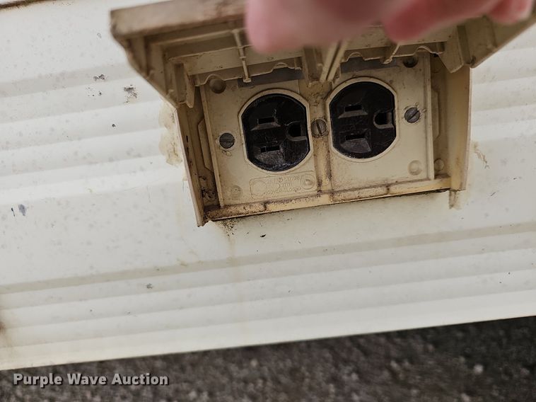 image for item DM1551 1988 Prowler Lynx 24C camper