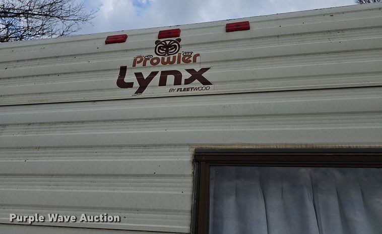 image for item DM1551 1988 Prowler Lynx 24C camper