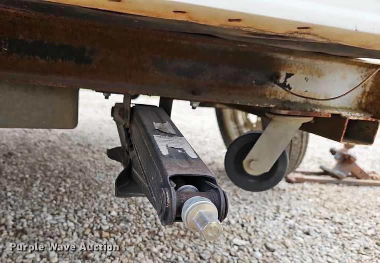 image for item DM1551 1988 Prowler Lynx 24C camper