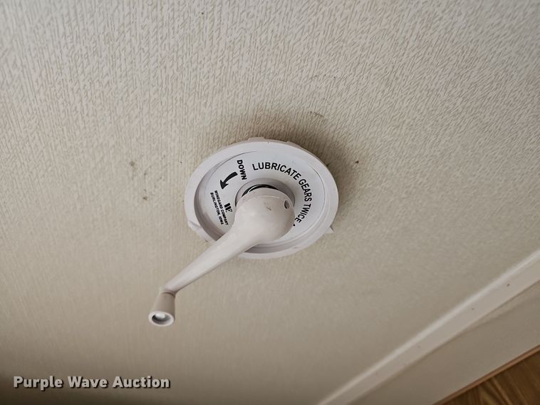 image for item DM1551 1988 Prowler Lynx 24C camper