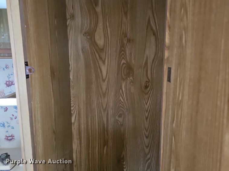 image for item DM1551 1988 Prowler Lynx 24C camper