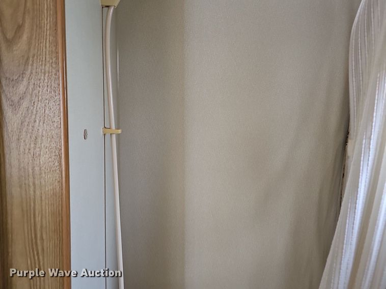 image for item DM1551 1988 Prowler Lynx 24C camper