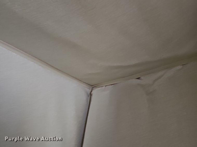 image for item DM1551 1988 Prowler Lynx 24C camper