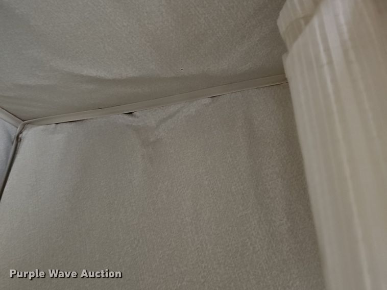 image for item DM1551 1988 Prowler Lynx 24C camper