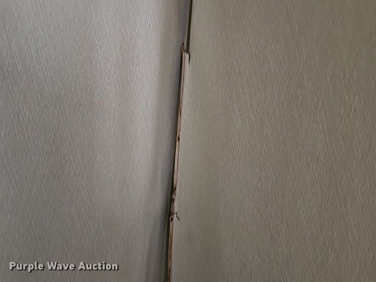 image for item DM1551 1988 Prowler Lynx 24C camper