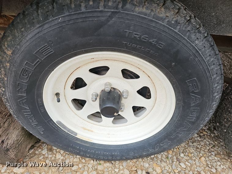 image for item DM1551 1988 Prowler Lynx 24C camper