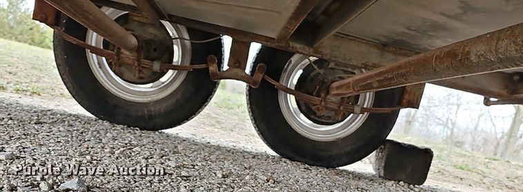 image for item DM1551 1988 Prowler Lynx 24C camper