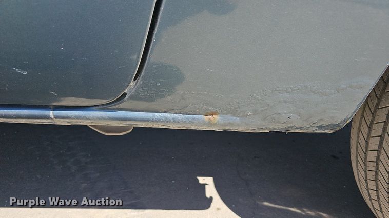 image for item DM1588 2005 Chrysler Town & Country LX van