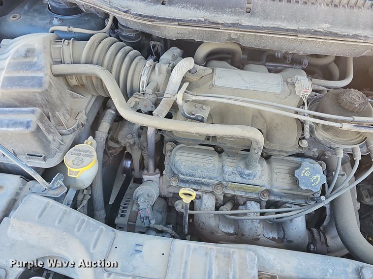 image for item DM1588 2005 Chrysler Town & Country LX van