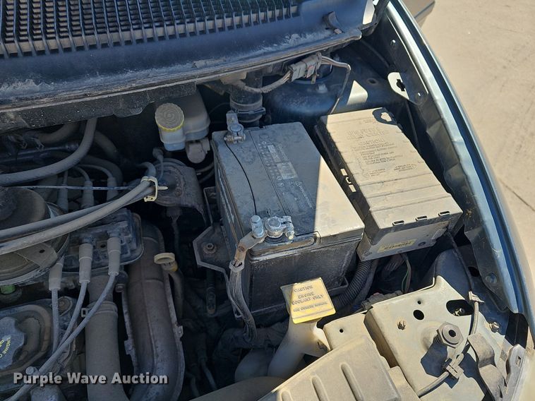 image for item DM1588 2005 Chrysler Town & Country LX van