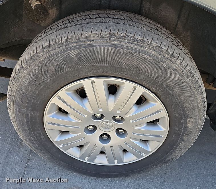 image for item DM1588 2005 Chrysler Town & Country LX van