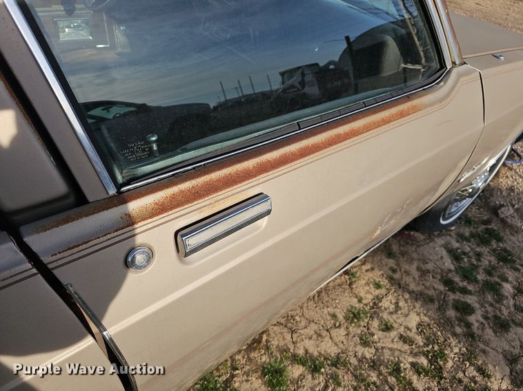 image for item DM1589 1984 Oldsmobile Delta 88 Royale 