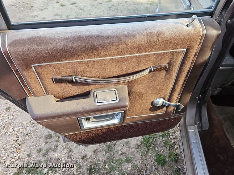 image for item DM1589 1984 Oldsmobile Delta 88 Royale 