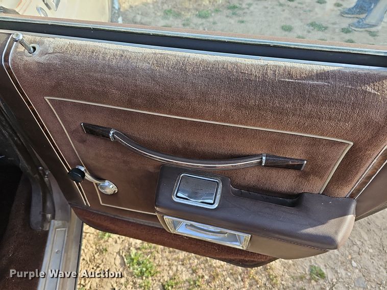 image for item DM1589 1984 Oldsmobile Delta 88 Royale 